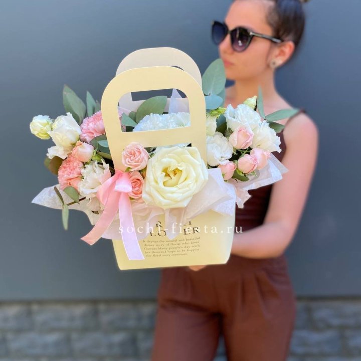 Цветочная сумочка "Рафаэль" в Ставрополи