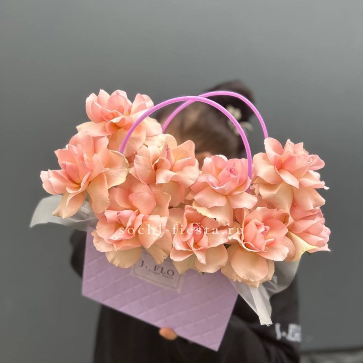 Сумочка с розами "Кети" в Ставрополи