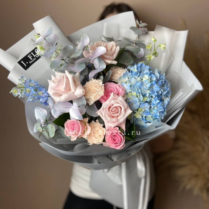 Букет с гортензией № 4 в Ставрополи
