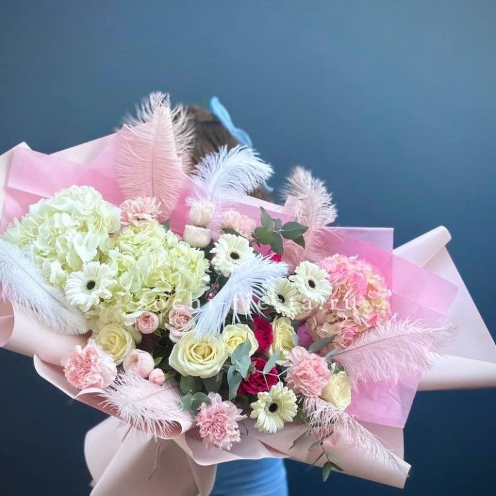 Дизайнерский букет "Валенсия-3" в Ставрополи