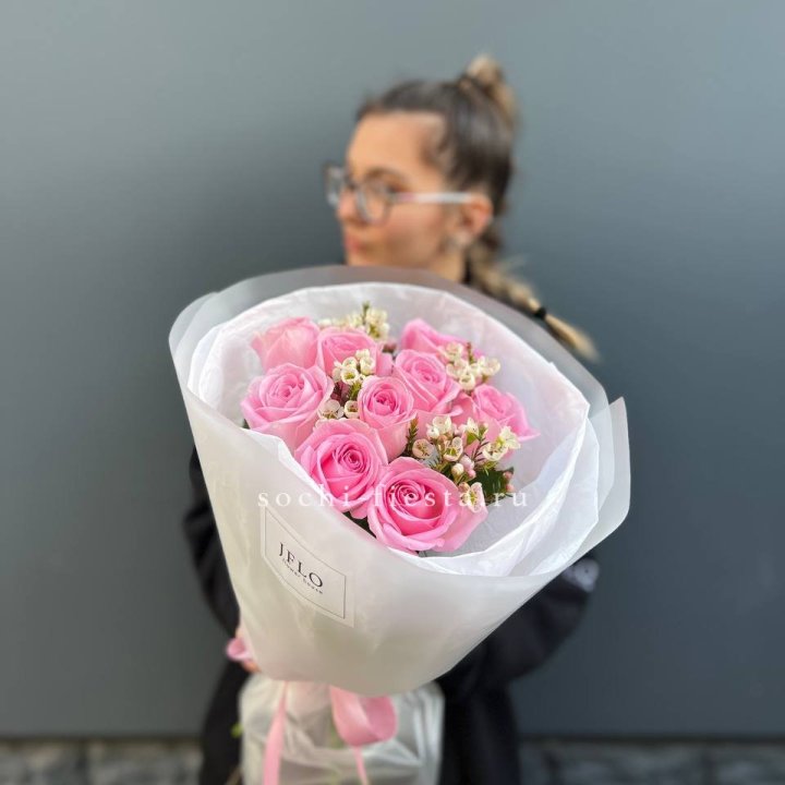 Букет розовых роз  в Ставрополи