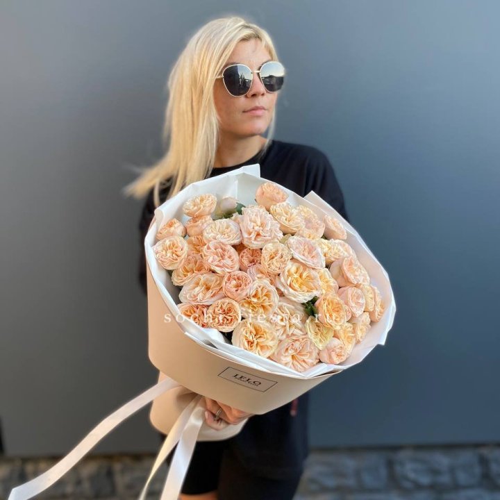 15 пионовидных роз №2 в Ставрополи