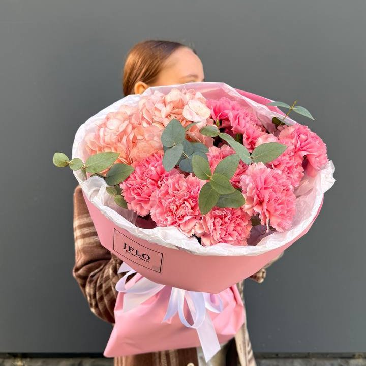 Дуо диантусы и гортензия в Ставрополи