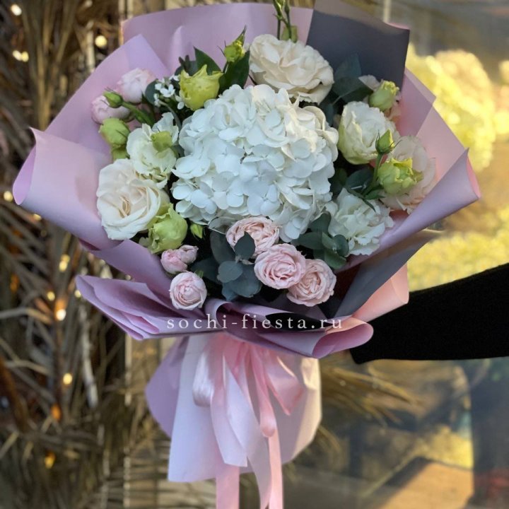 Букет с гортензией №3 в Ставрополи