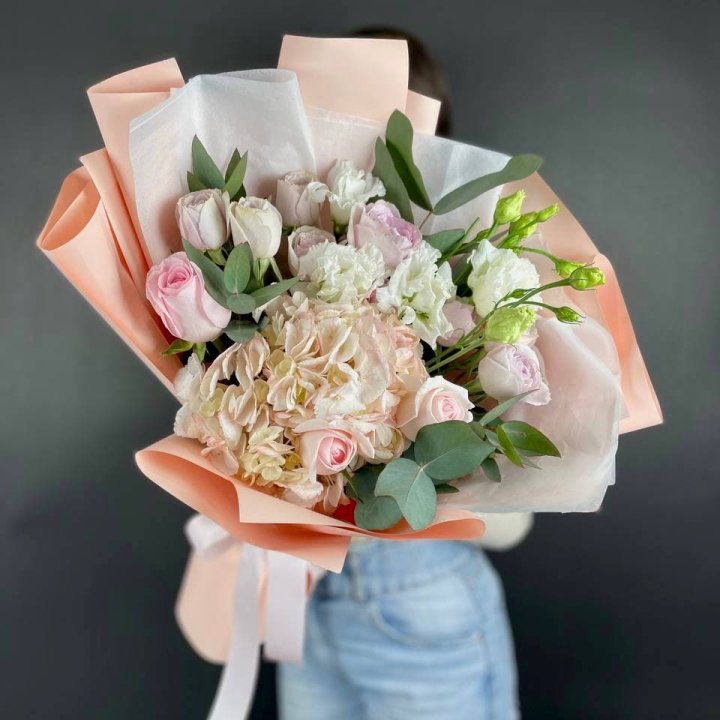 Букет с гортензией "Клодс" в Ставрополи