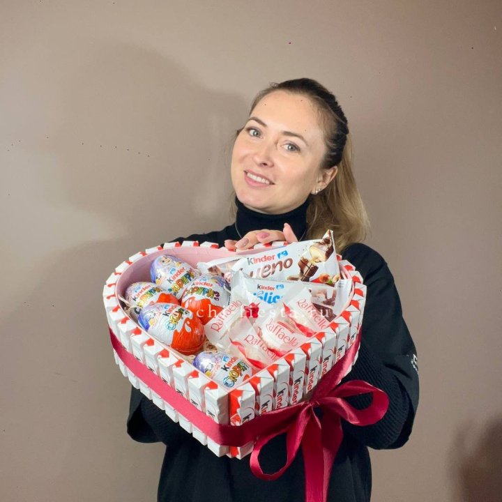 Подарочный набор сердце с Киндерами в Ставрополи