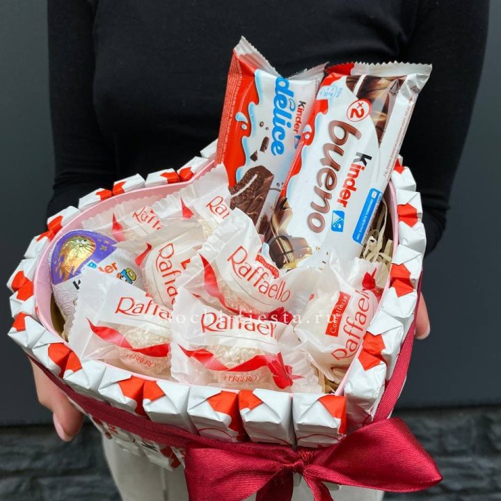 Подарочный набор сердце с Киндерами и Рафаэлло в Ставрополи