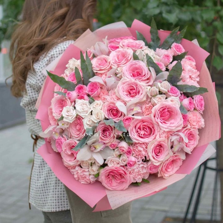 Дизайнерский букет "Барби" в Ставрополи