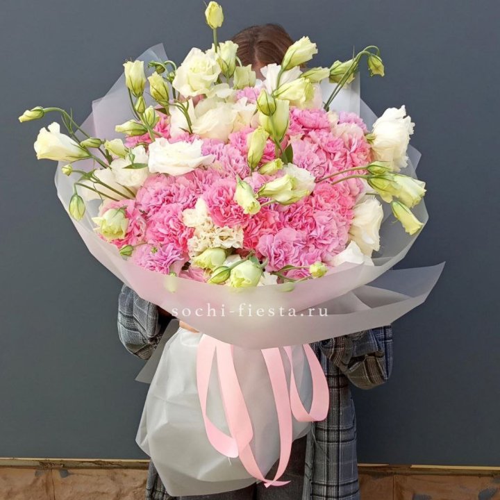 Букет из эустом и диантусов  в Ставрополи