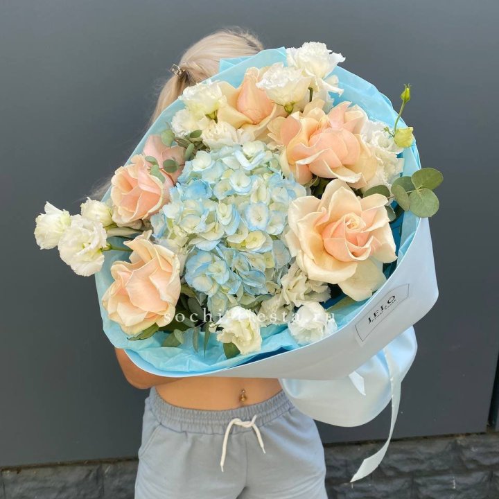 Сборный букет "Голубой закат" в Ставрополи