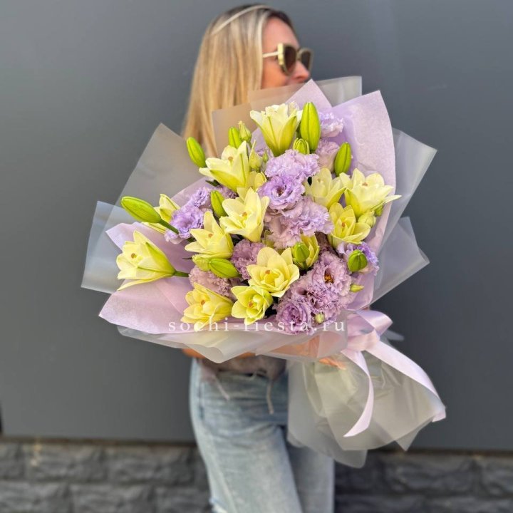  Букет лилий и эустом в Ставрополи