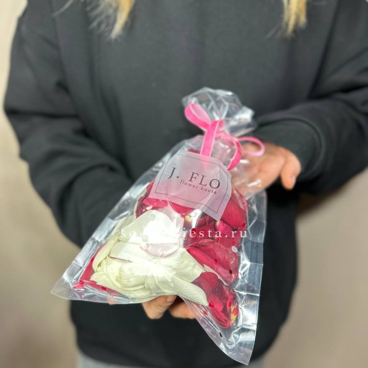 Лепестки роз в Ставрополи