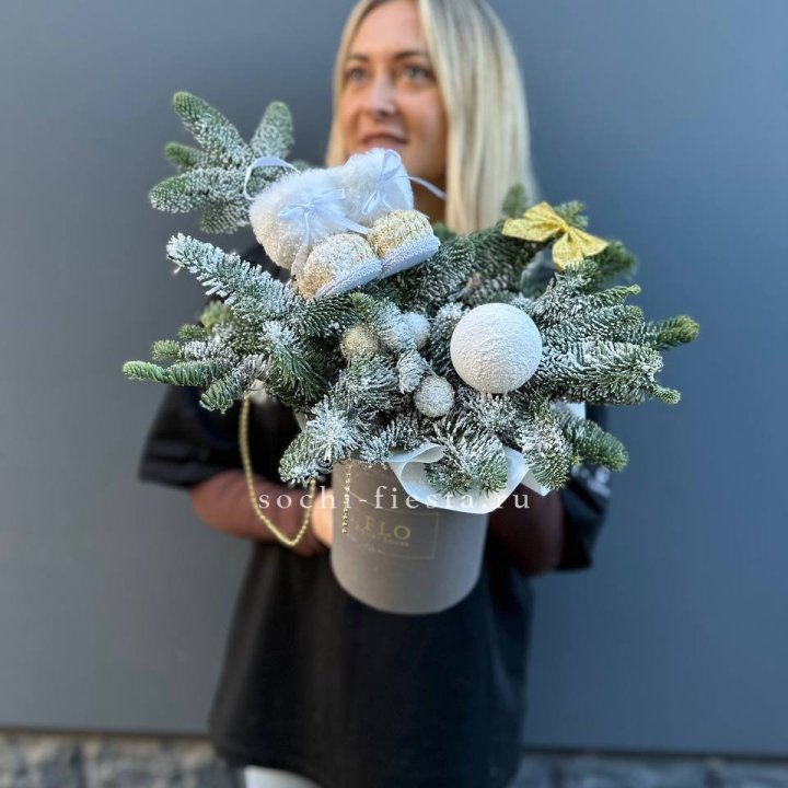 Новогодний бокс "Ботс голд" в Ставрополи