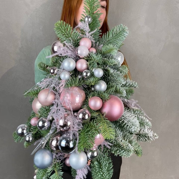 Новогодняя елочка "Розе голд" в Ставрополи