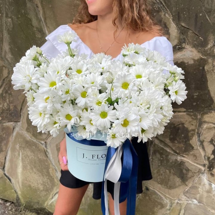 Коробка с хризантемами №2 в Ставрополи