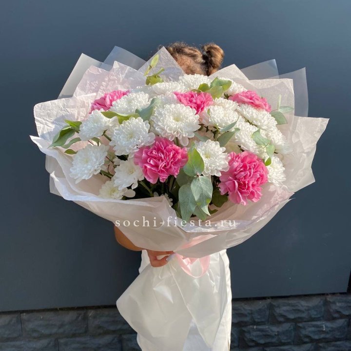  Букет  хризантем и диантусов "Воздушный" в Ставрополи