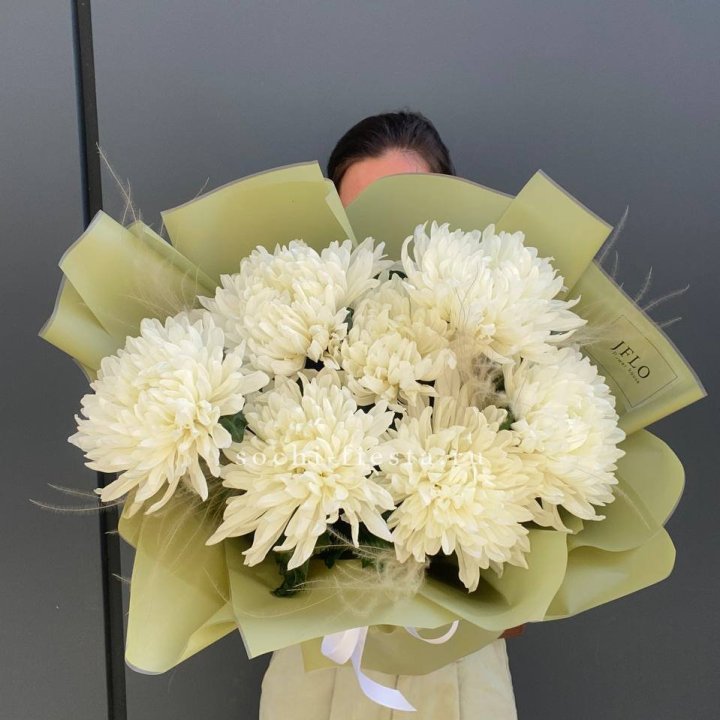 Букет одноголовых хризантем  в Ставрополи