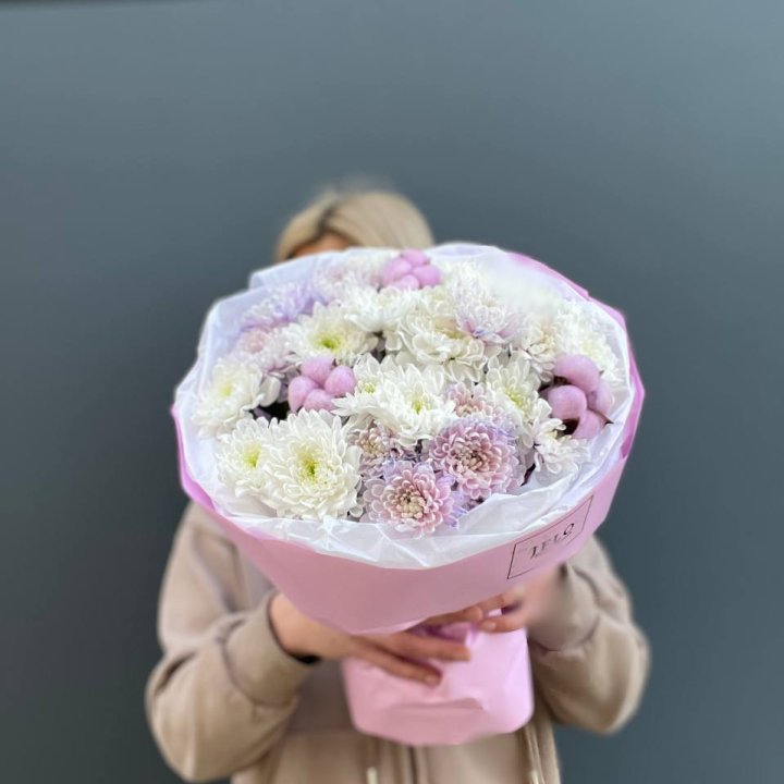 7 нежных хризантем в Ставрополи