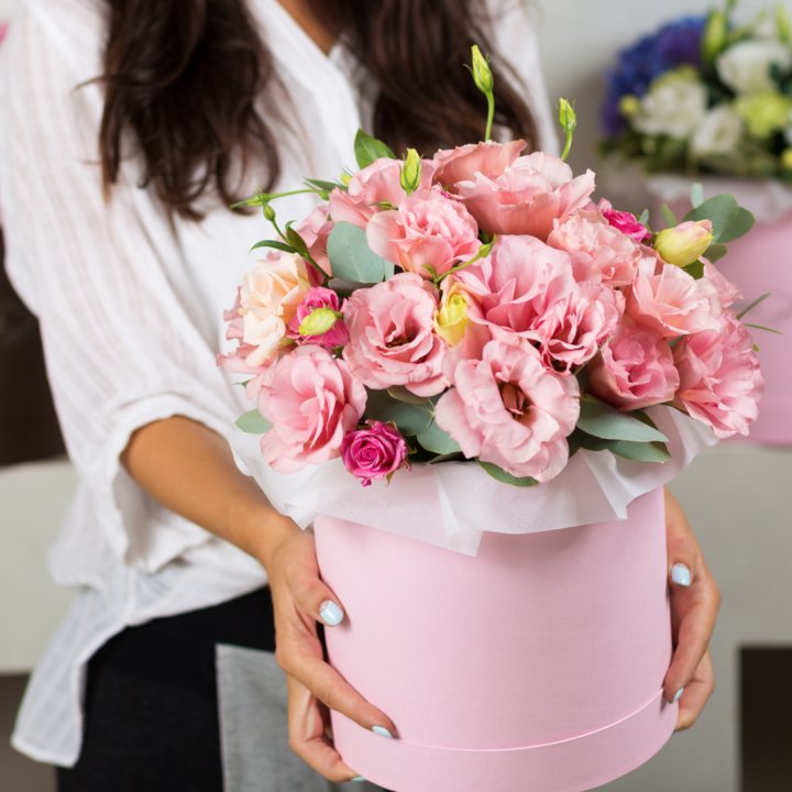 Эустома в шляпной коробке в Ставрополи