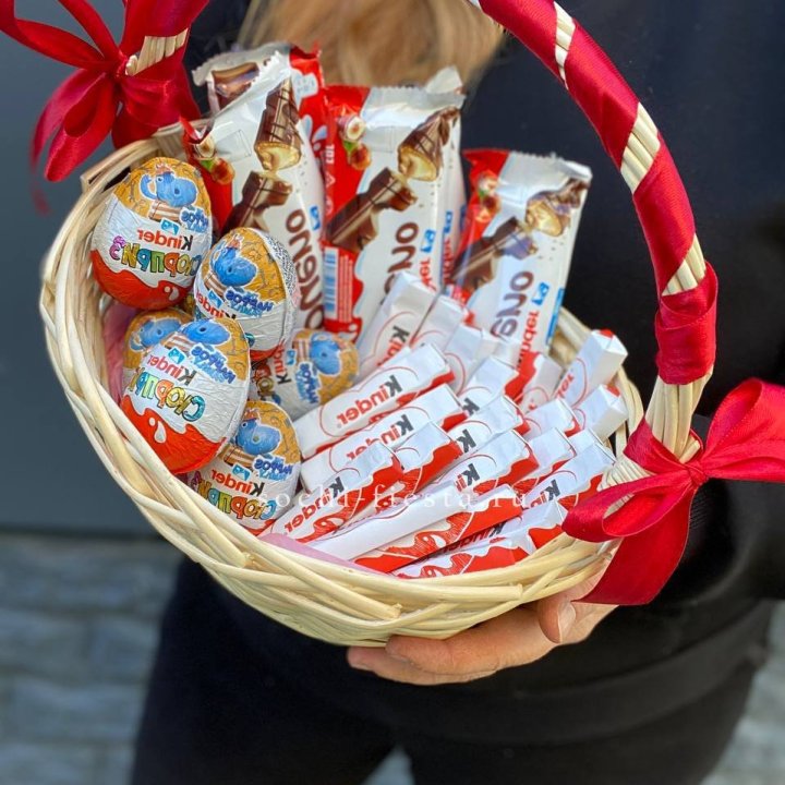 Корзина с киндерами  в Ставрополи