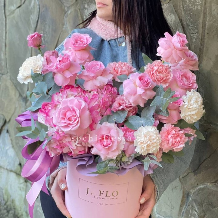 Цветочный бокс "Эсмиральда" в Ставрополи