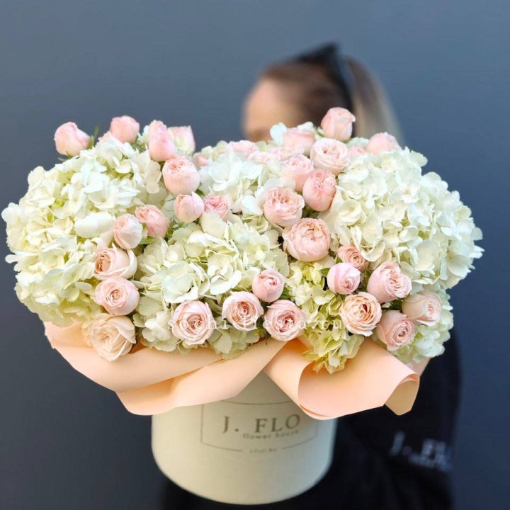 Дизайнерский бокс "Изабелла" в Ставрополи