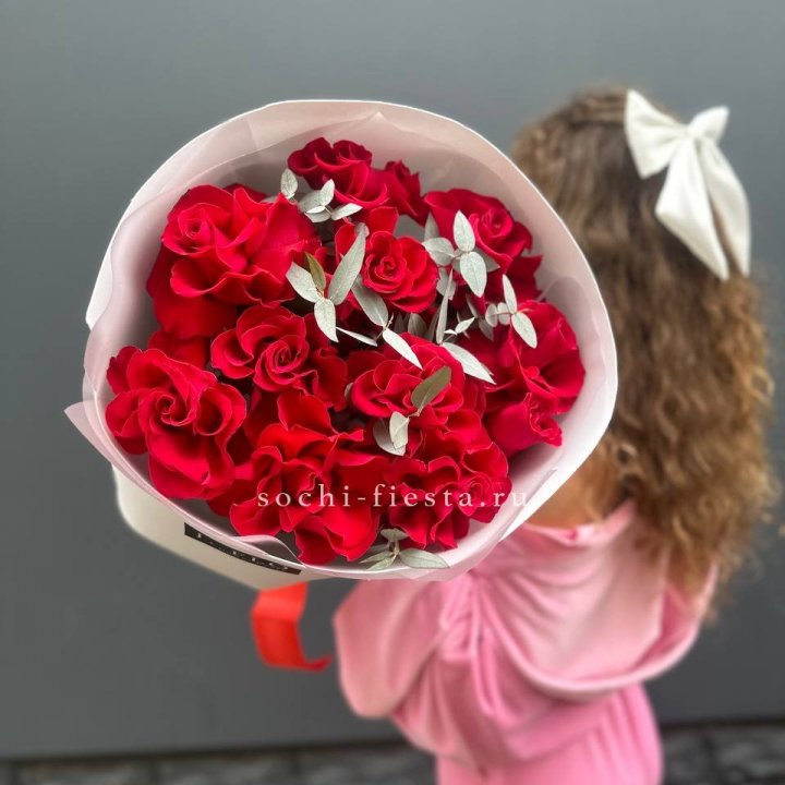 11 Красных французских роз в Ставрополи