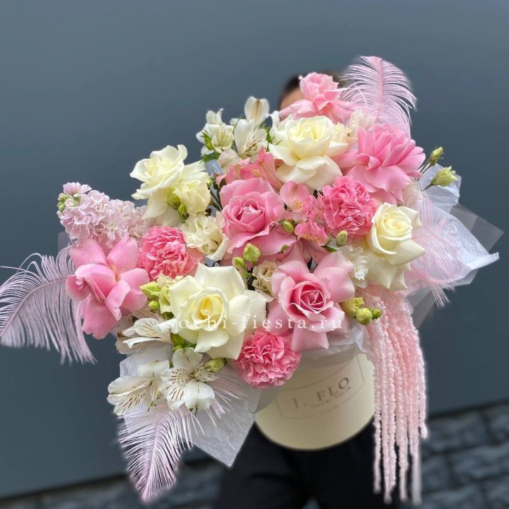 Дизайнерский бокс "Ловели" в Ставрополи