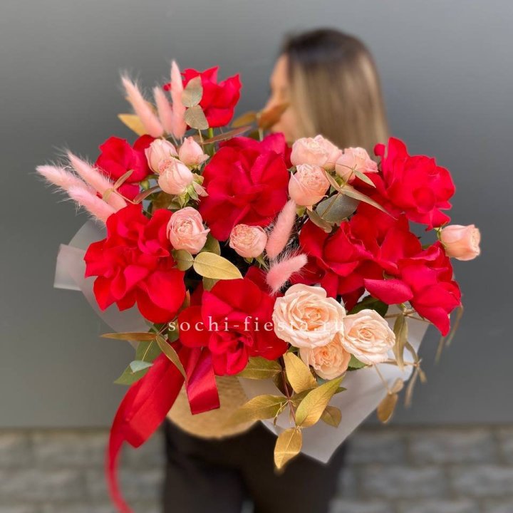 Джутовое кашпо "Любовь Лолиты" в Ставрополи