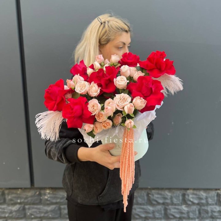 Бокс с нежными розами  в Ставрополи