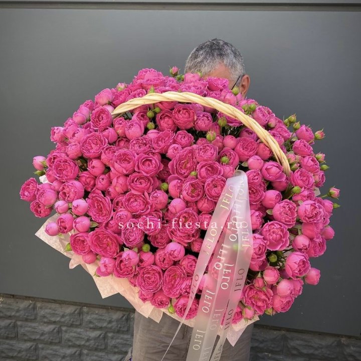 Корзина роз Мисти Баблс 151 в Ставрополи