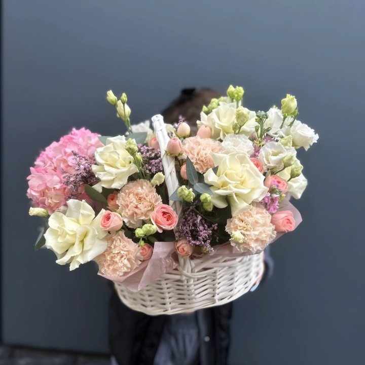 Цветочная корзина "Софтнес" в Ставрополи