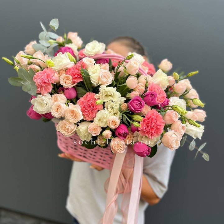 Цветочная корзина "Флоренция" в Ставрополи