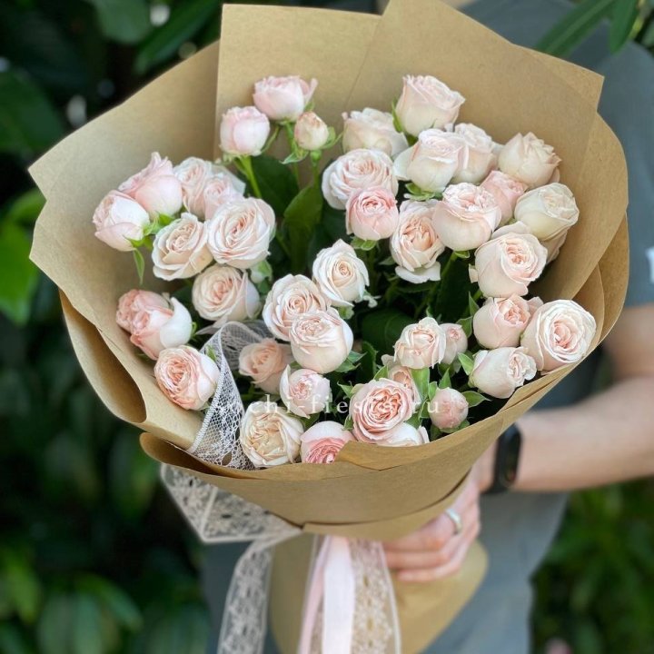 Кустовые розы букет №1 в Ставрополи