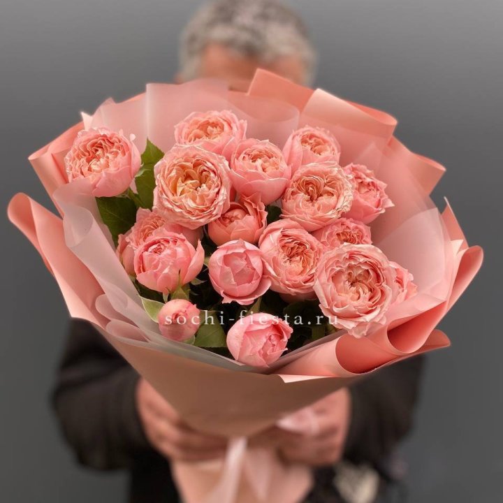 Букет комплимент из кустовых роз Джульетта в Ставрополи