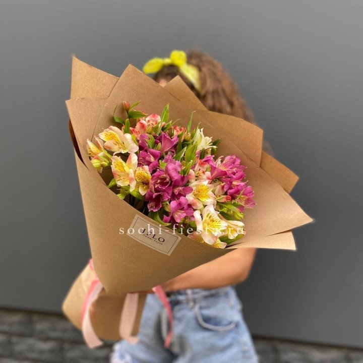 Альстромерии в крафте в Ставрополи