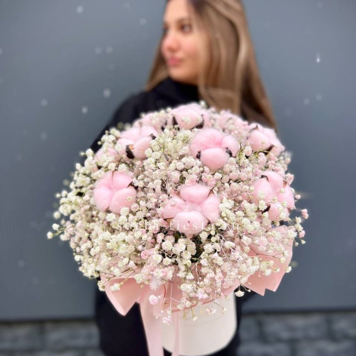 Гипсофилы с хлопком в шляпной коробке в Ставрополи