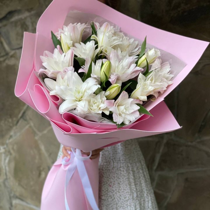 Букет пионовидных лилий №1 в Ставрополи