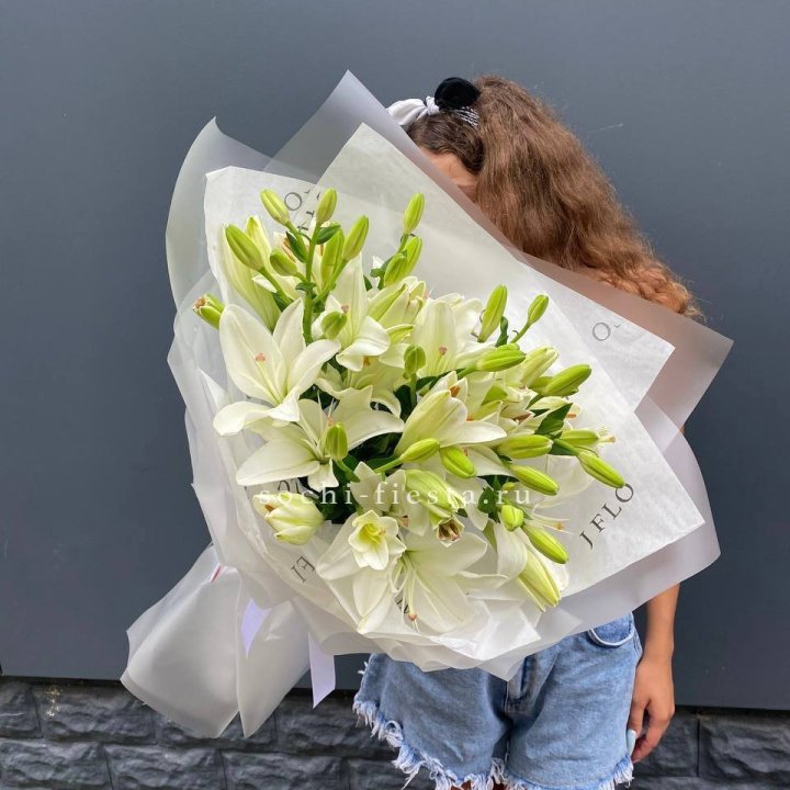 Букет  лилий "Воздушный"  в Ставрополи