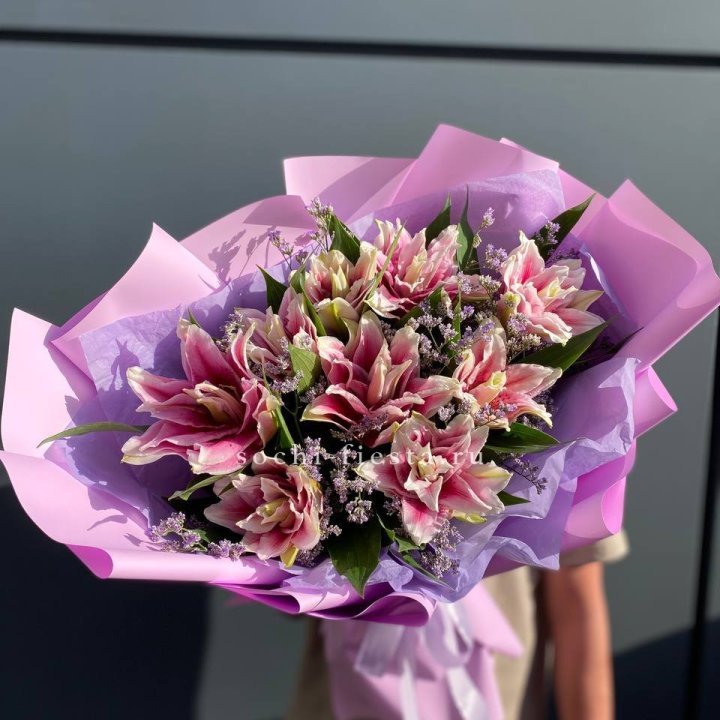 Букет пионовидных лилий №4 в Ставрополи