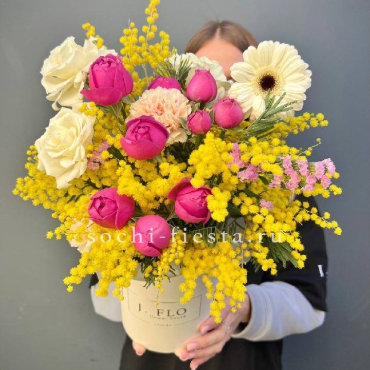 Цветы в боксе "Слобода" в Ставрополи