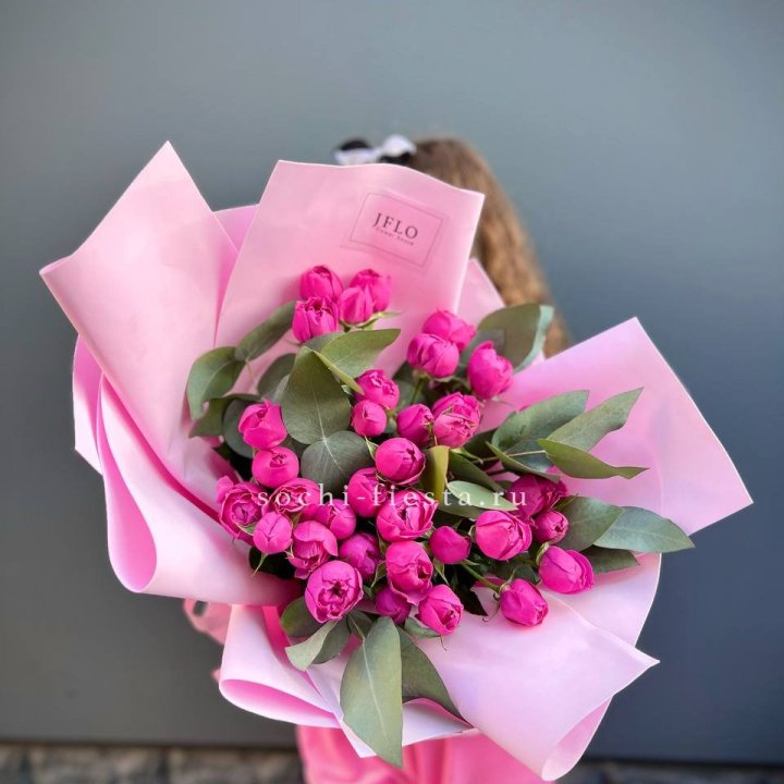 Пионовидные розы баблс в Ставрополи