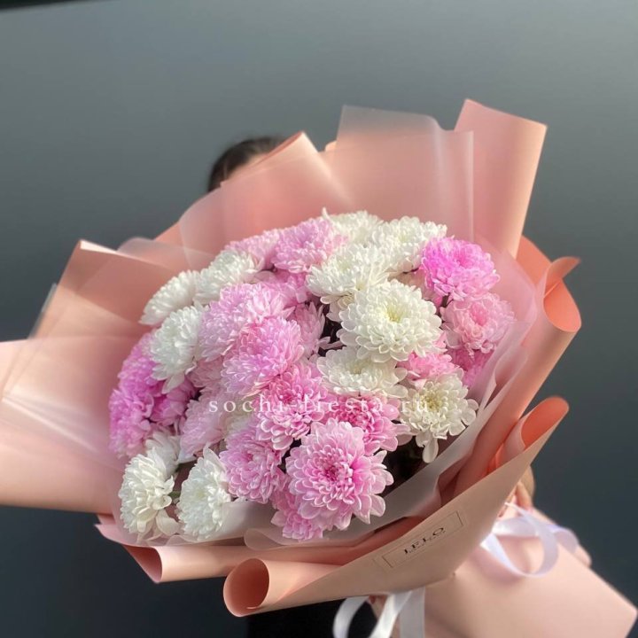  Букет бело-розовых хризантем  в Ставрополи
