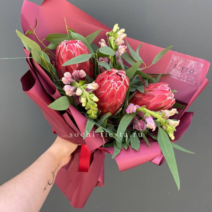 Букет из протеи "Квин" в Ставрополи