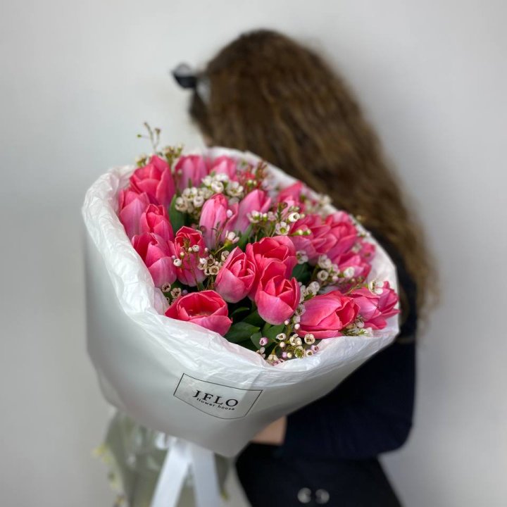 Дуо тюльпаны с хамелациумом в Ставрополи