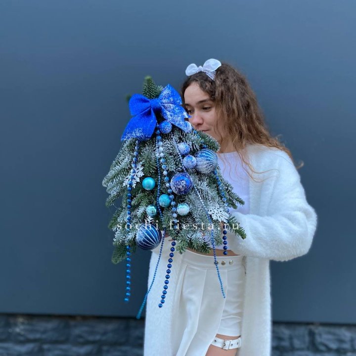 Новогодняя елочка "Блю" в Ставрополи