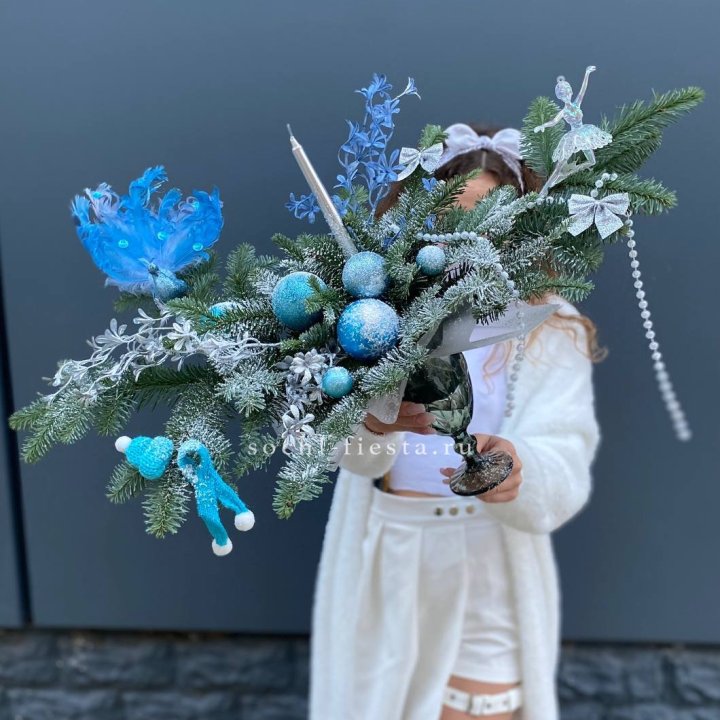 Композиция в бокале голубая в Ставрополи