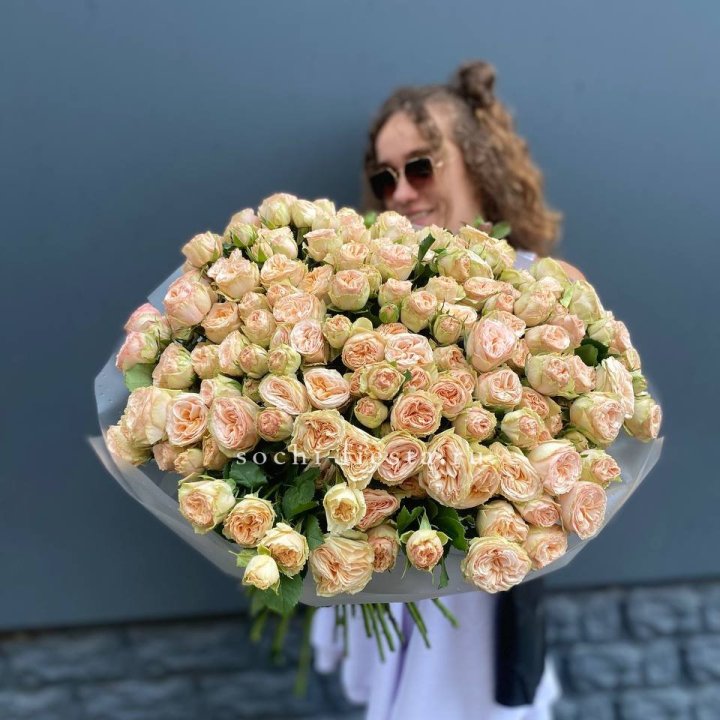 51 пионовидная роза в Ставрополи