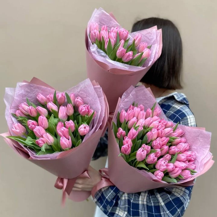 Букет розовых тюльпанов в Ставрополи