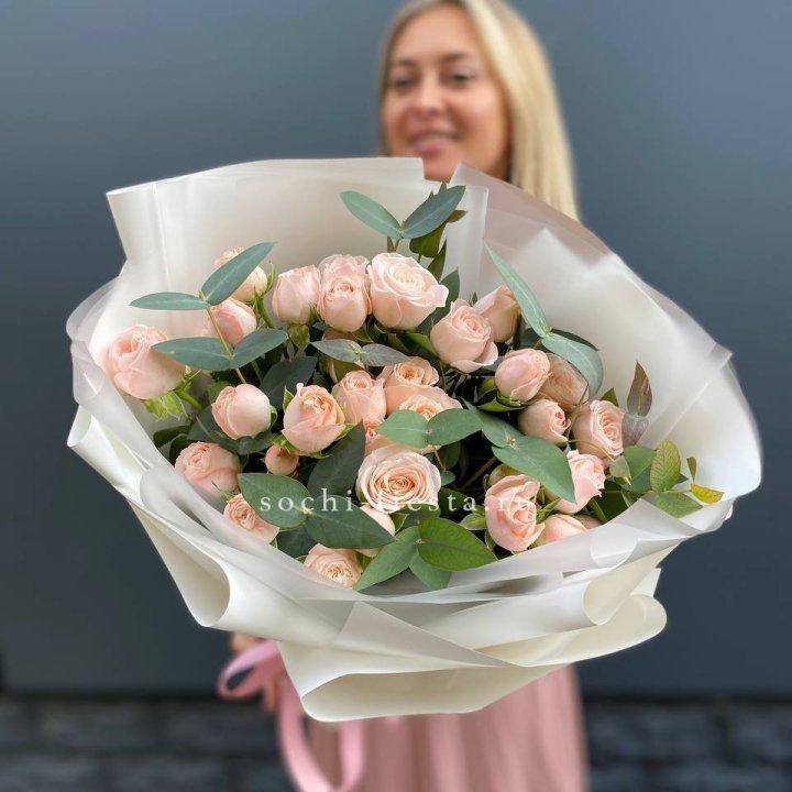 Букет кустовых роз "Фреш" в Ставрополи